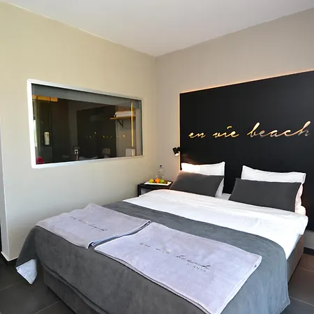 מלון En Vie Boutique - Adults Only 3*